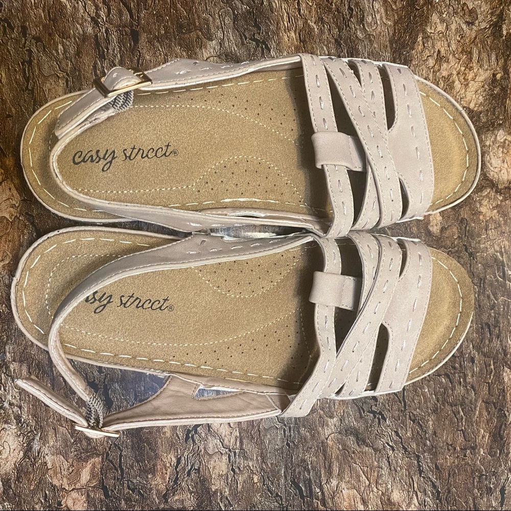 WOMEN'S EASY STREET KEHLANI SANDALS Size 9 W